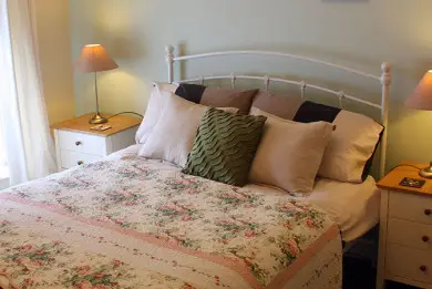 Flint Cottage: Details